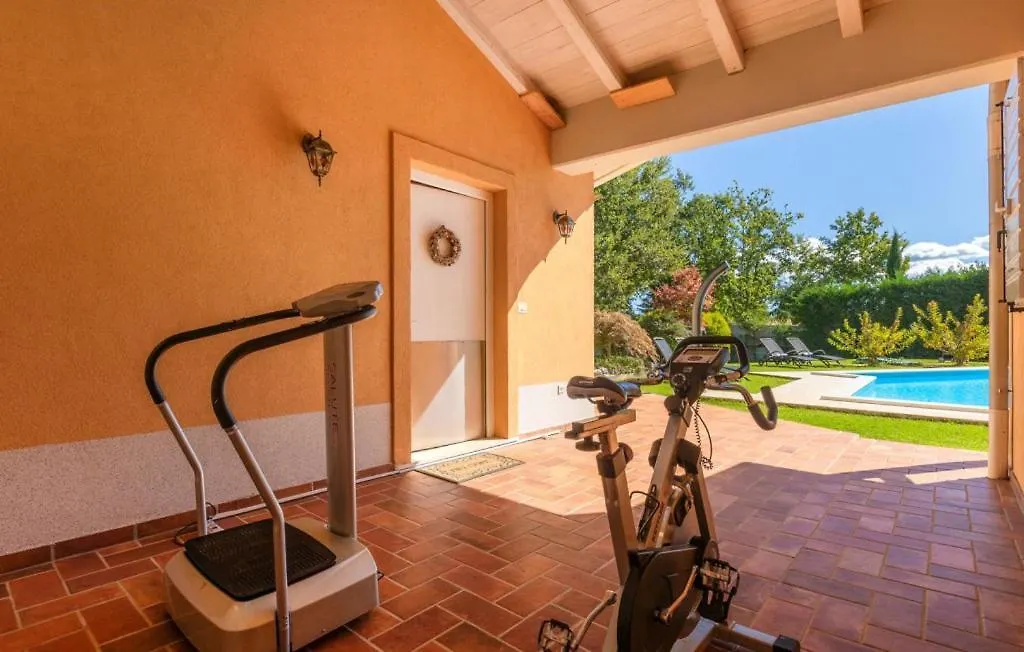 Beautiful Villa Chantilly With Pool In Visnjan Fabci Croatia