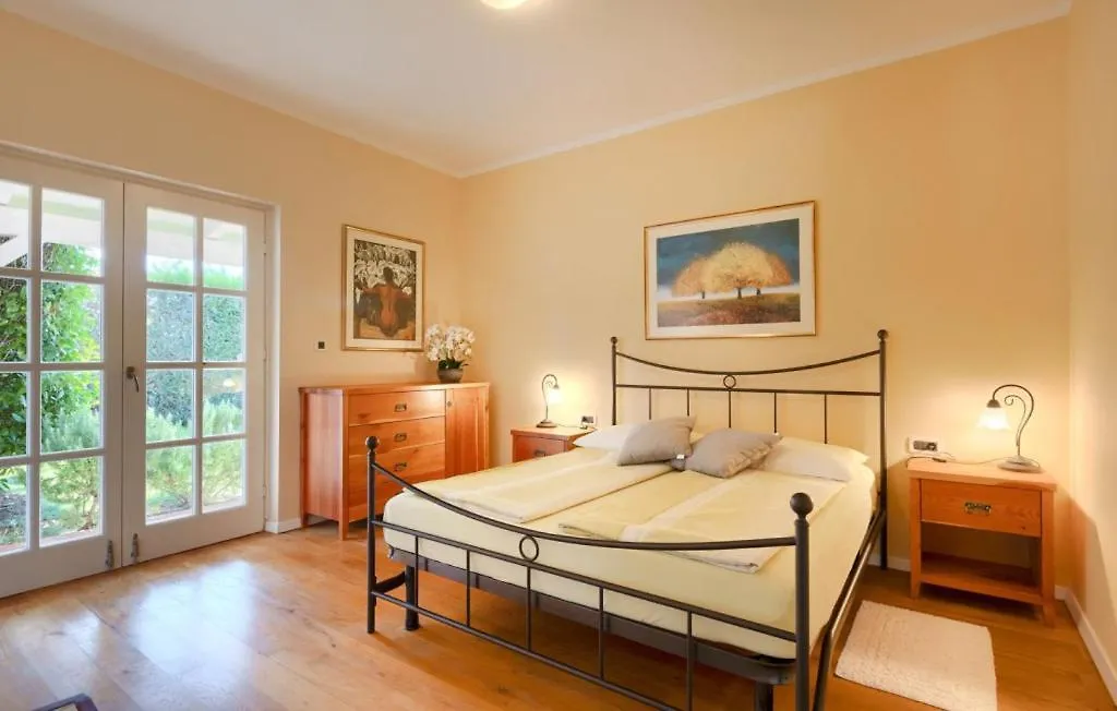 Beautiful Villa Chantilly With Pool In Visnjan Fabci Croatia